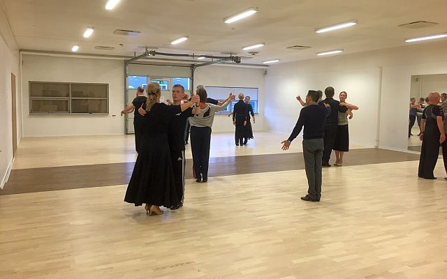 Her skulle have været et billede af:  Pardans - Begynder